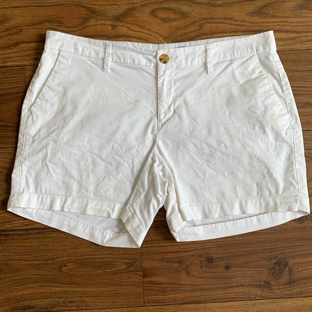 Old Navy White Women’s Shorts
